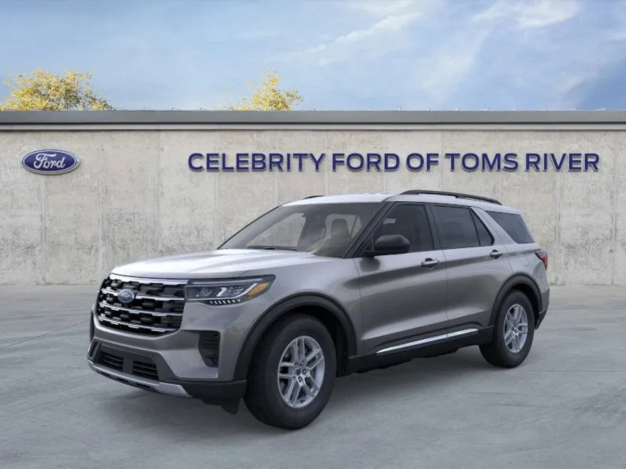 2025 Ford Explorer photo 1