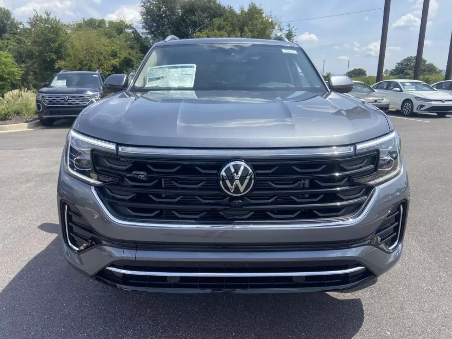 2025 Volkswagen Atlas SEL Premium R-Line photo 1