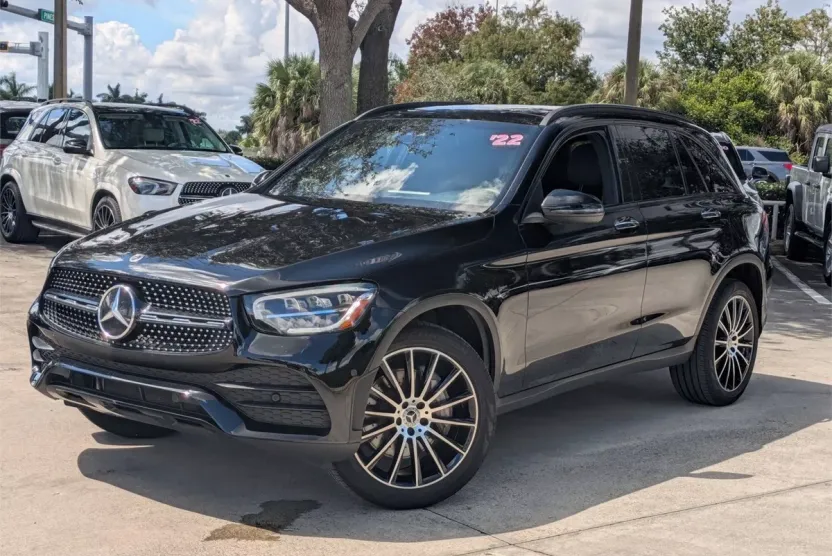 2022 Mercedes Benz GLC 300 photo 1