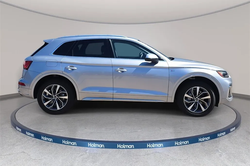 2023 Audi Q5 45 S line Premium Plus photo 1