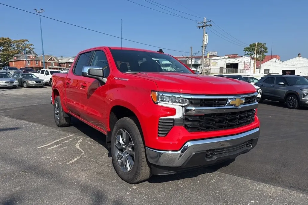 2026 Chevrolet Silverado 1500 LT photo 1