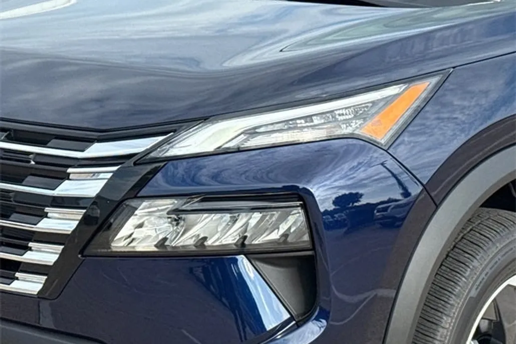 2026 Nissan Rogue SV photo 1