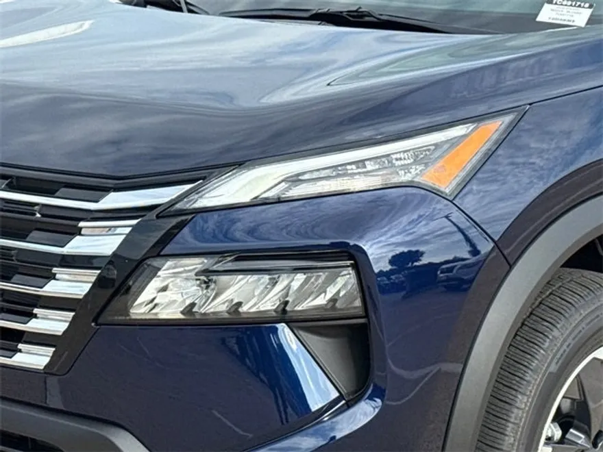 2026 Nissan Rogue SV photo 1