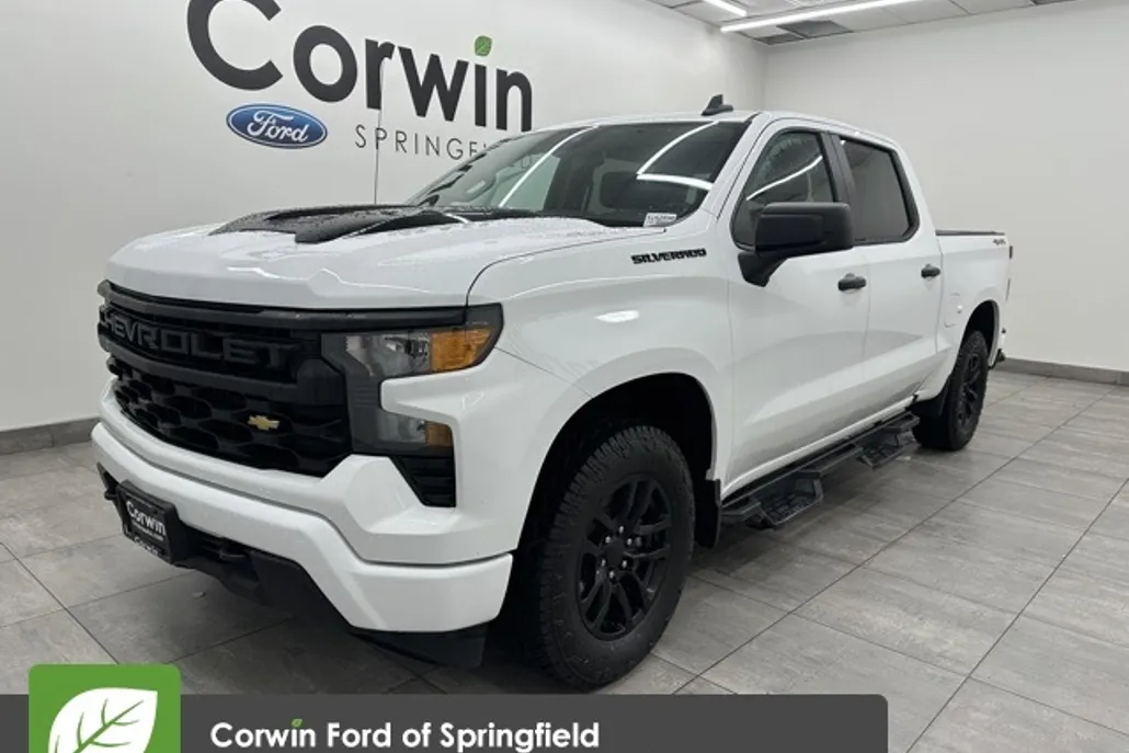 2023 Chevrolet Silverado 1500 Custom photo 1