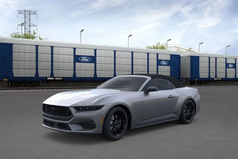 2025 Ford Mustang EcoBoost photo 1