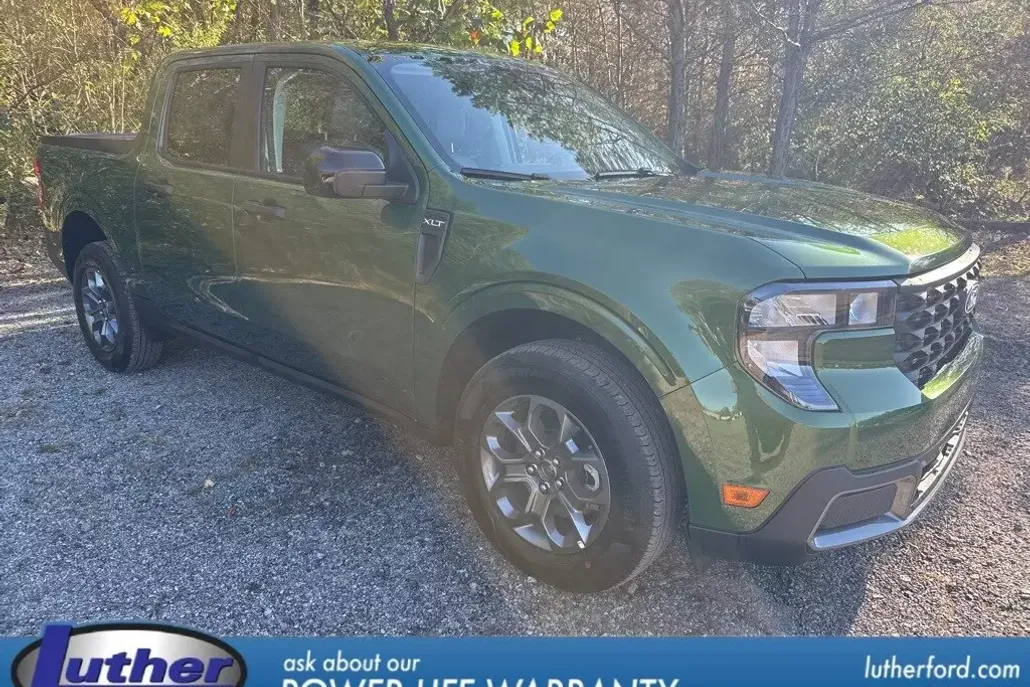 2025 Ford Maverick XLT photo 1