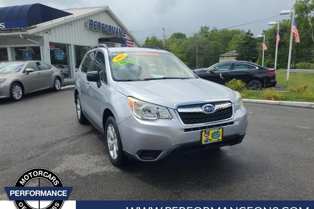 2015 Subaru Forester 2.5i photo 1