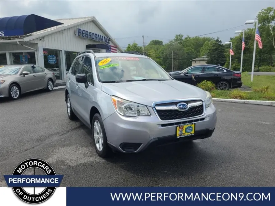 2015 Subaru Forester 2.5i photo 1