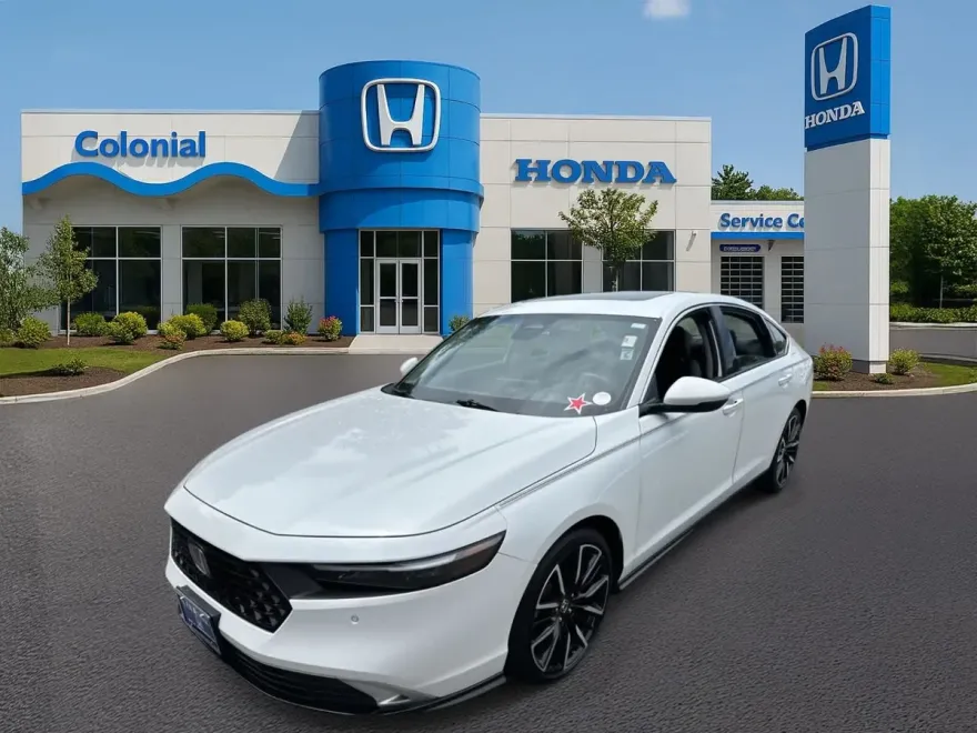 2023 Honda Accord Hybrid Touring photo 1