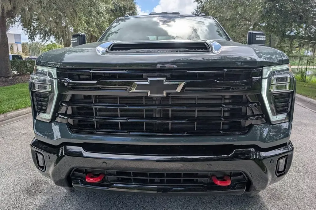 2026 Chevrolet Silverado 2500HD LT photo 1