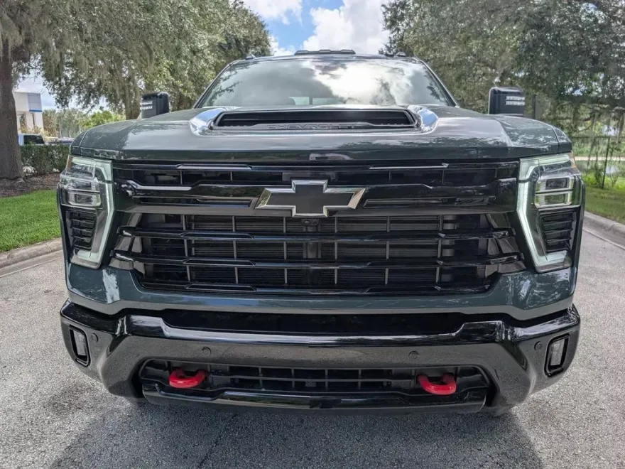 2026 Chevrolet Silverado 2500HD LT photo 1