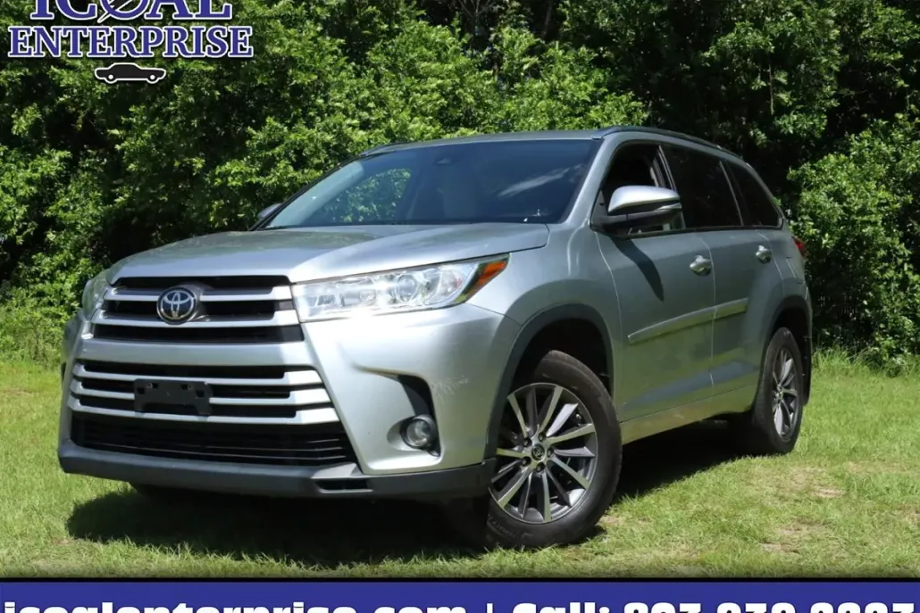 2017 Toyota Highlander XLE photo 1