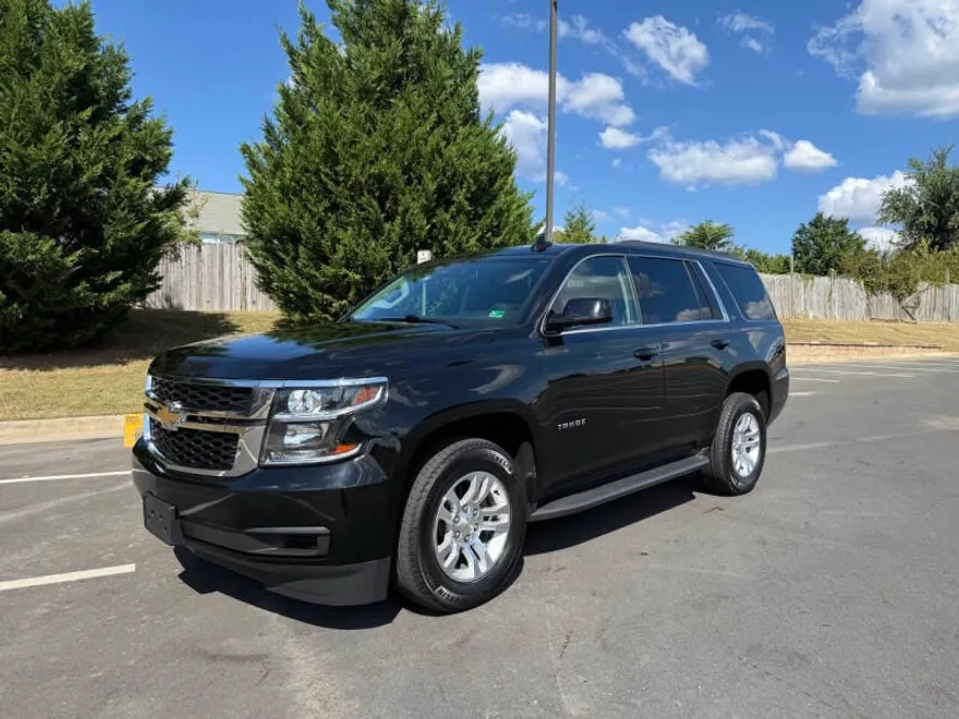 2017 Chevrolet Tahoe LT photo 1