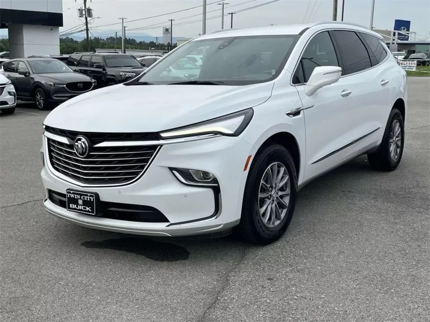 2024 Buick Enclave Premium photo 1