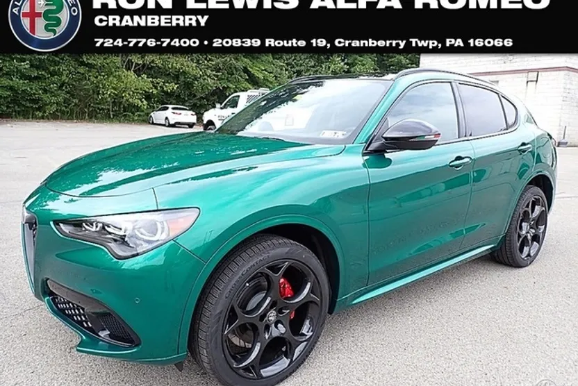 2025 Alfa Romeo Stelvio Tributo Italiano photo 1