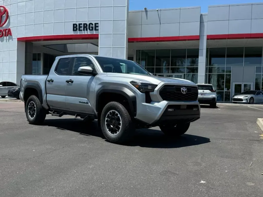 2025 Toyota Tacoma TRD Off-Road Double Cab photo 1