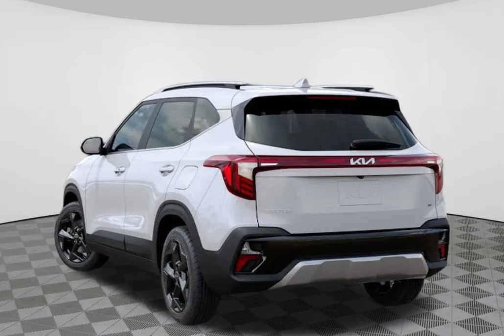 2026 Kia Seltos EX photo 1