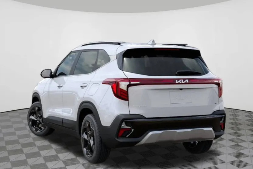 2026 Kia Seltos EX photo 1