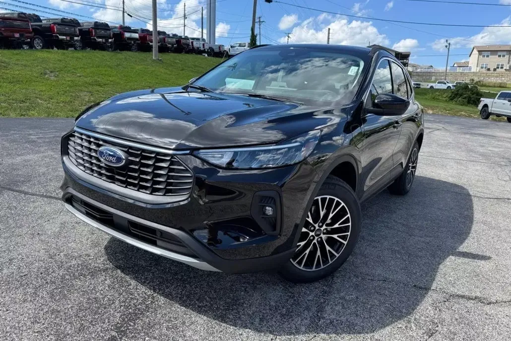 2025 Ford Escape Base photo 1