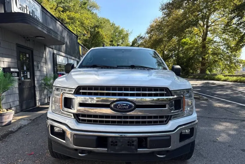 2019 Ford F-150 XLT photo 1