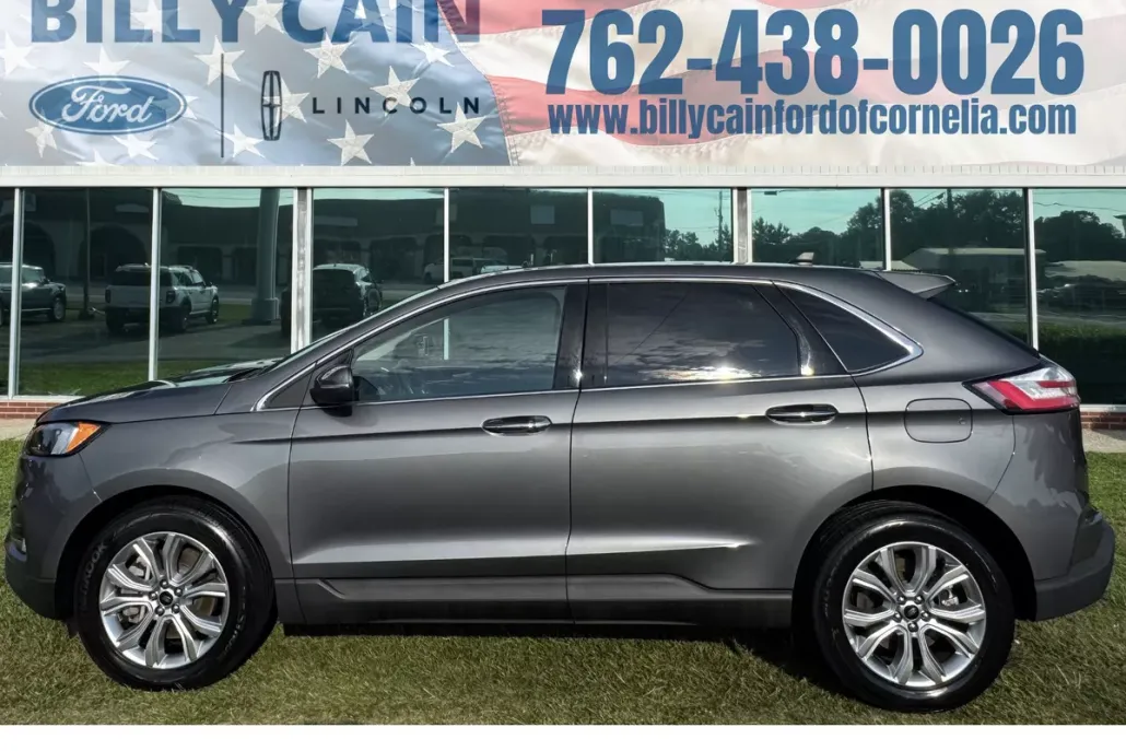 2024 Ford Edge Titanium photo 1