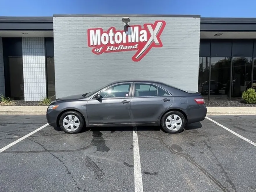2007 Toyota Camry LE photo 1