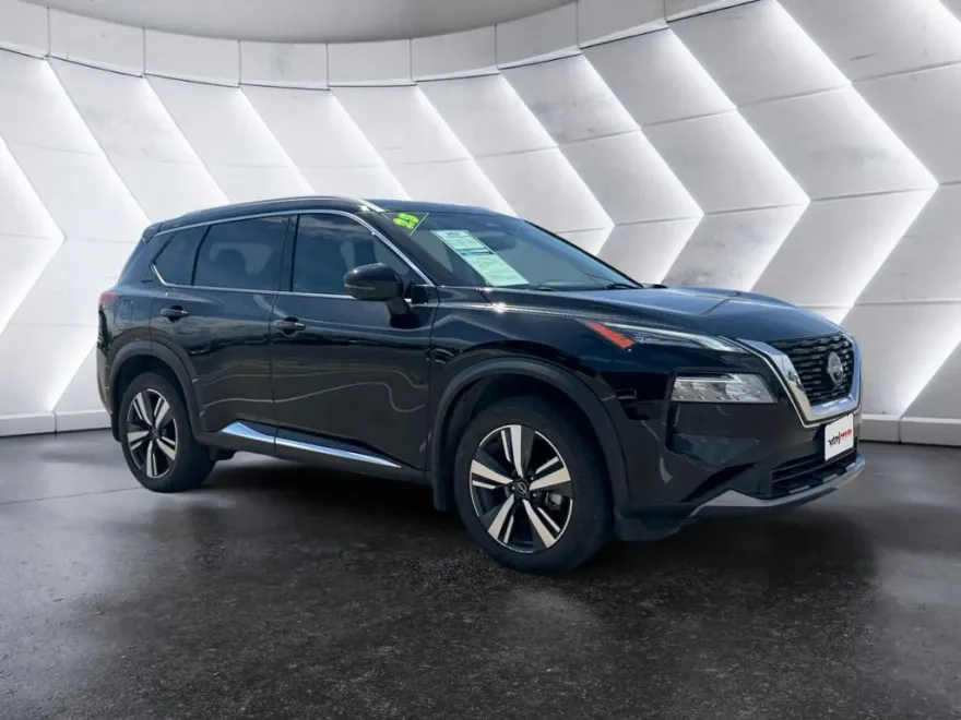 2023 Nissan Rogue SL photo 1