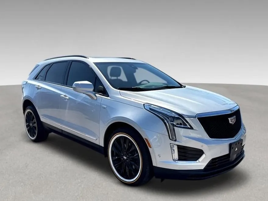 2020 Cadillac XT5 Sport photo 1