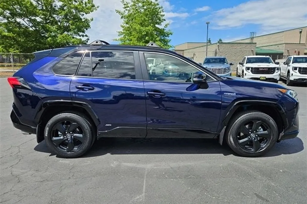 2019 Toyota RAV4 Hybrid XSE photo 1