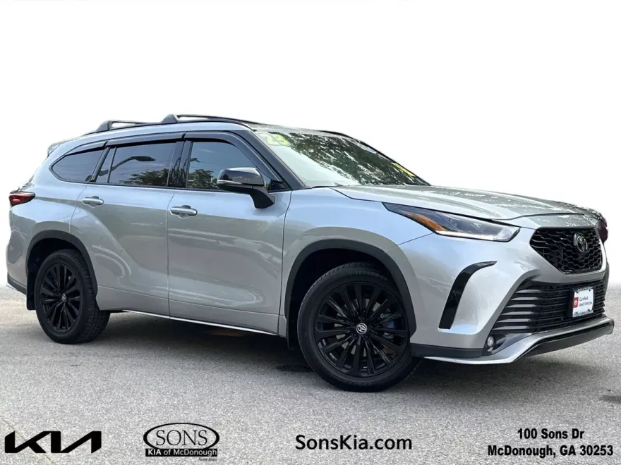 2023 Toyota Highlander L photo 1