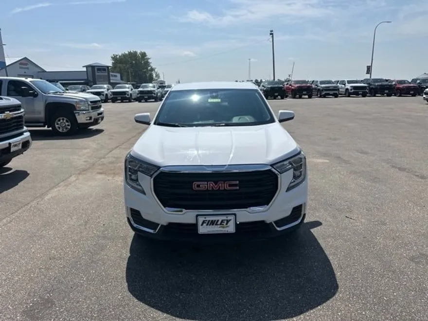 2024 Gmc Terrain SLE photo 1