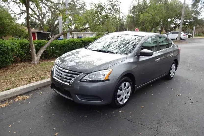 2015 Nissan Sentra S photo 1