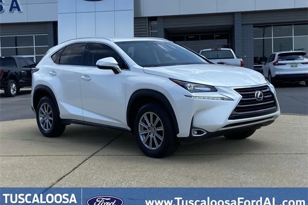 2017 Lexus NX 200t Luxury photo 1