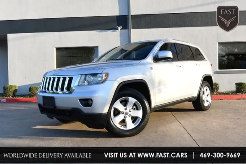 2012 Jeep Grand Cherokee Laredo photo 1