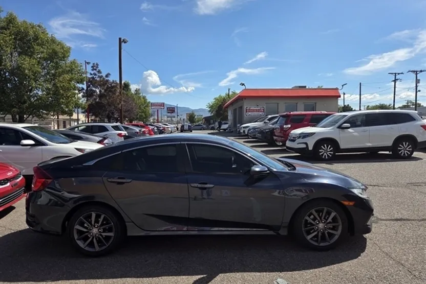 2021 Honda Civic EX photo 1