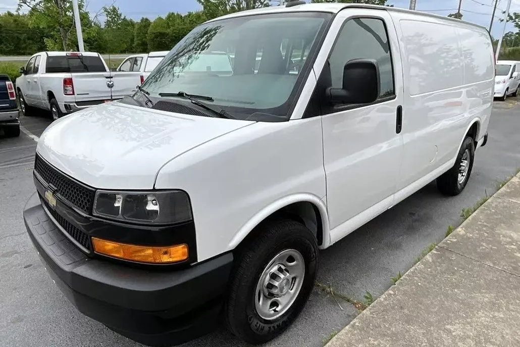 2019 Chevrolet Express 2500 Cargo photo 1
