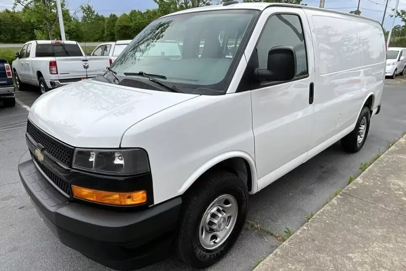 2019 Chevrolet Express 2500 Cargo photo 1