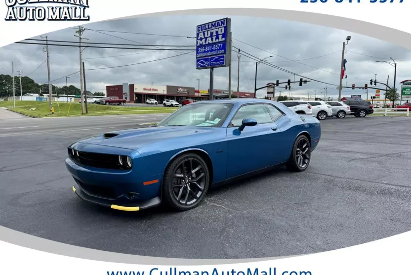 2023 Dodge Challenger R/T photo 1