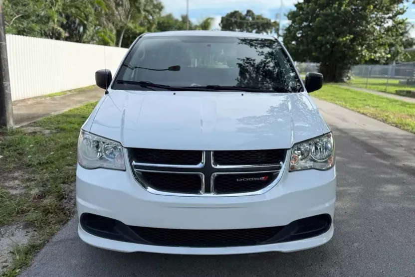 2018 Dodge Grand Caravan SE photo 1