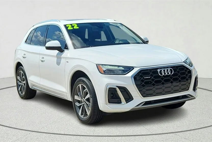 2022 Audi Q5 45 S line Premium photo 1