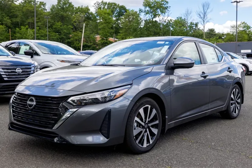 2025 Nissan Sentra SV photo 1