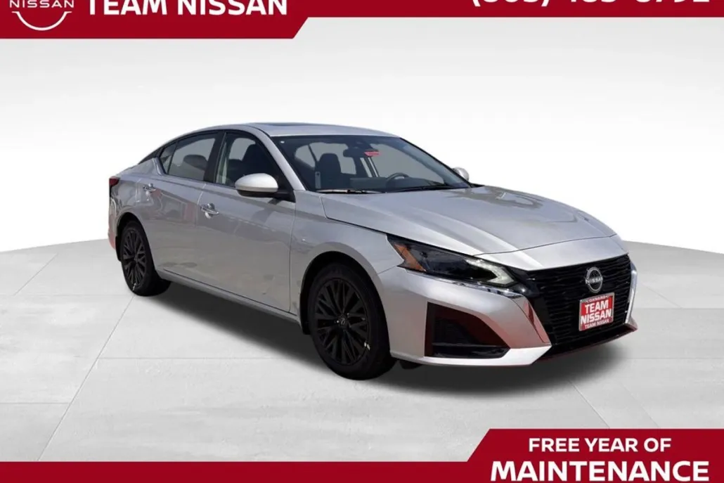 2025 Nissan Altima SV photo 1