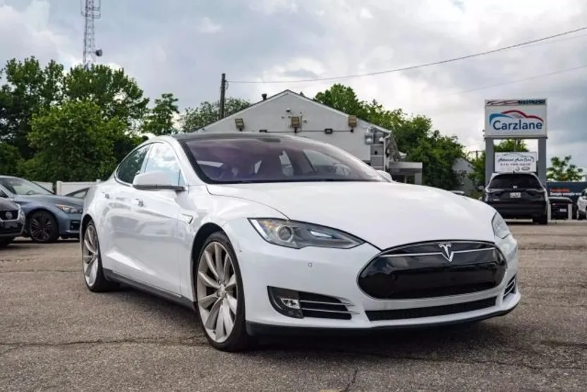 2013 Tesla Model S Performance photo 1