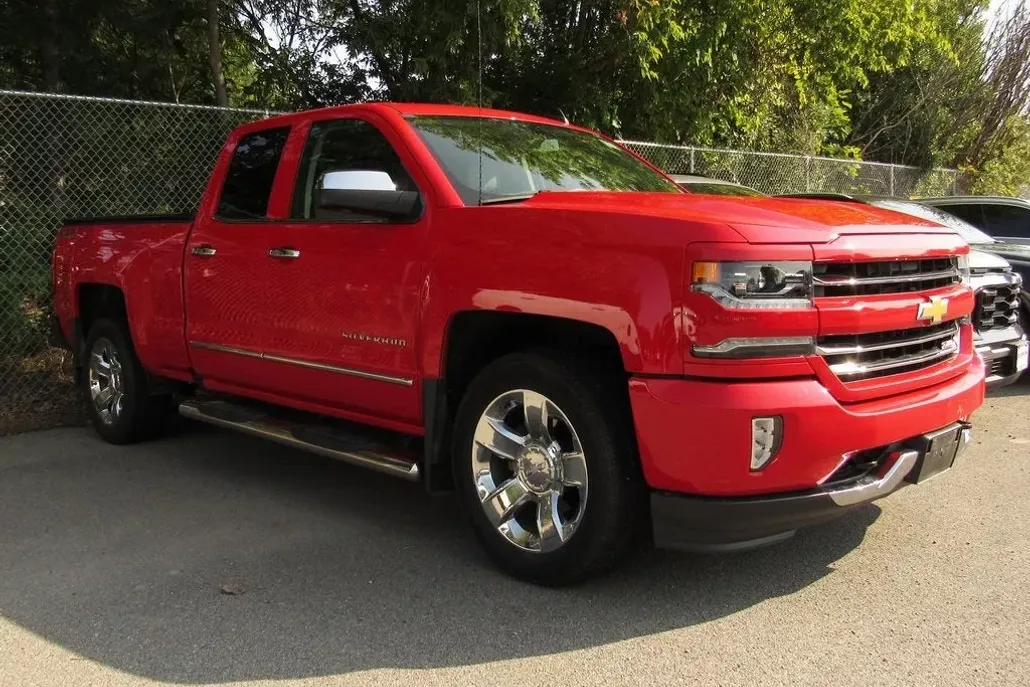 2017 Chevrolet Silverado 1500 LTZ photo 1