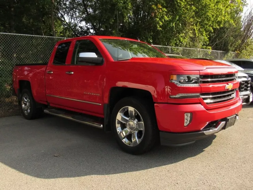 2017 Chevrolet Silverado 1500 LTZ photo 1
