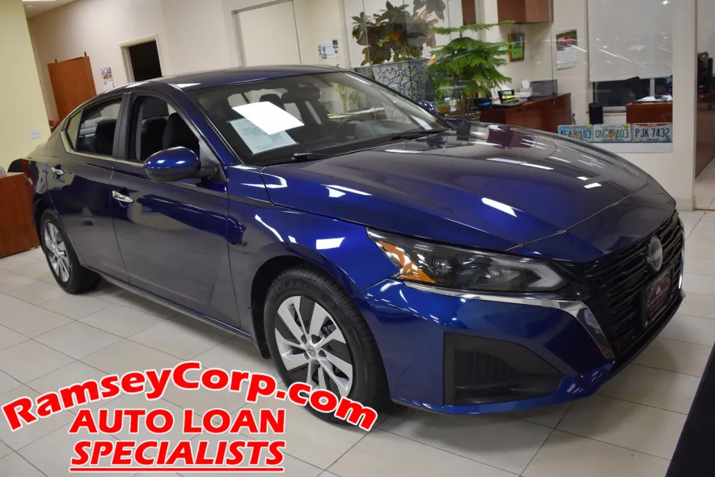 2023 Nissan Altima 2.5 S photo 1