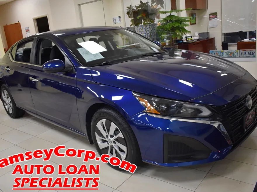 2023 Nissan Altima 2.5 S photo 1