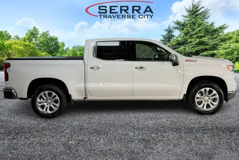 2022 Chevrolet Silverado 1500 LTZ photo 1