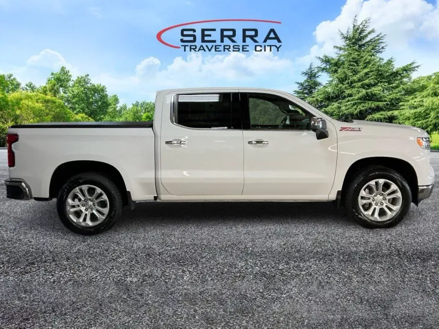 2022 Chevrolet Silverado 1500 LTZ photo 1