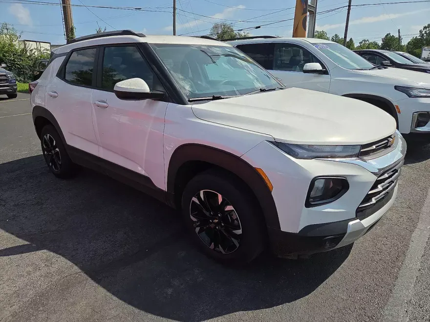 2023 Chevrolet Trailblazer LT photo 1